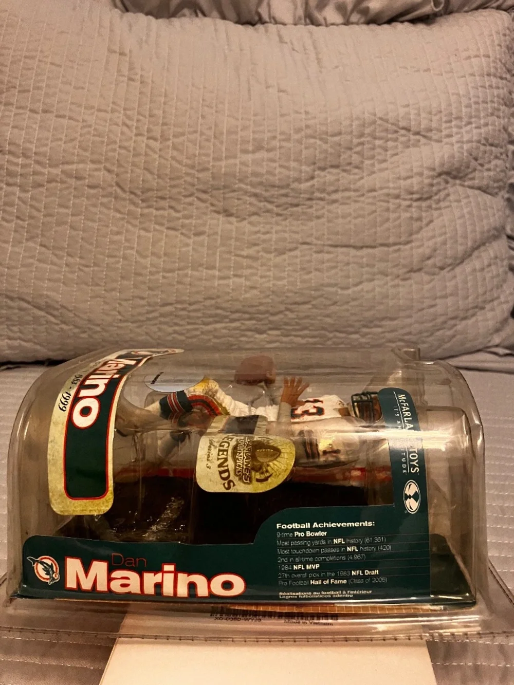 McFarlane Toys NFL Legends Dan Marino 6